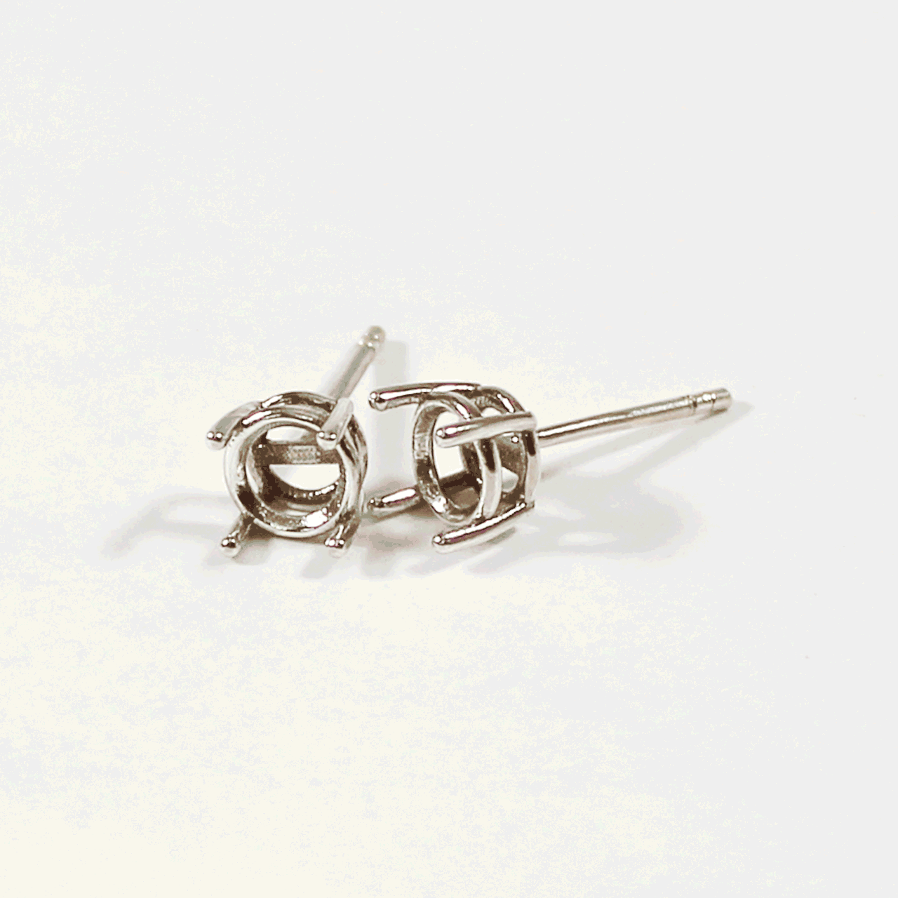 Four claw earring stud mounts