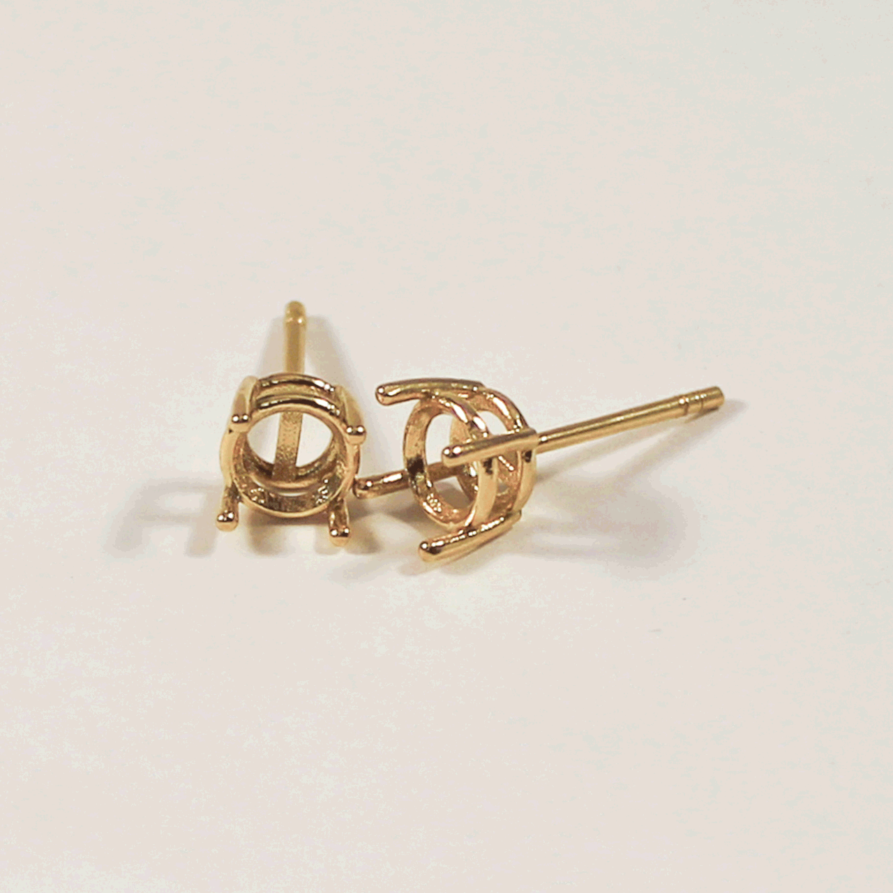 Four claw earring stud mounts