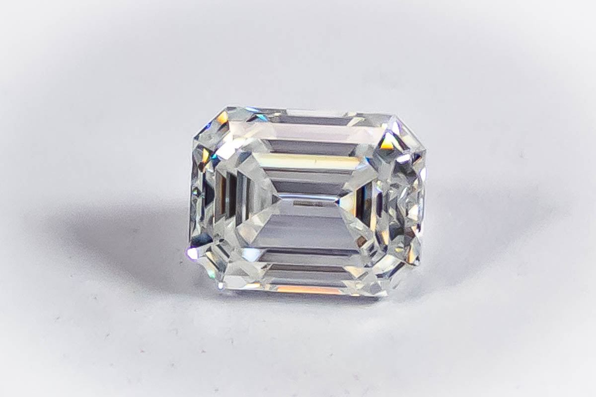 Moissanite Emerald cut, top white colour