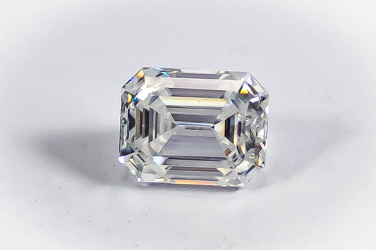 Moissanite Emerald cut, top white colour
