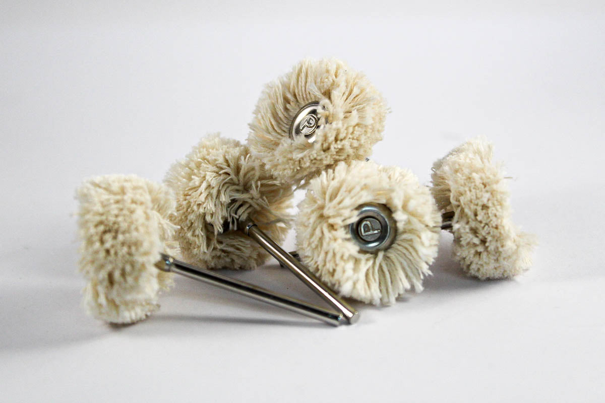 Mounted cotton floppy mops